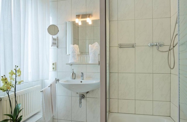 Double room, room 1 - Gästehaus Alexanderhof