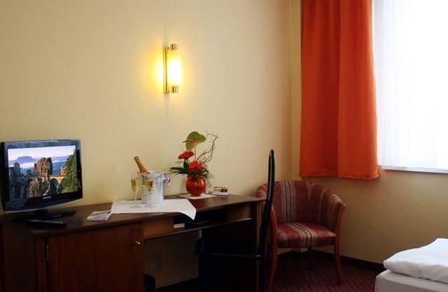 Double room, shower or bath, WC - Quick Hotel Dresden West