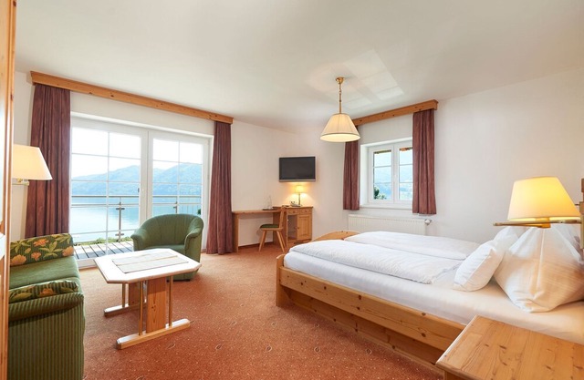 Double Room with Balcony and Lake View - Off to the Lake - Hotel Stadler Seegasthof