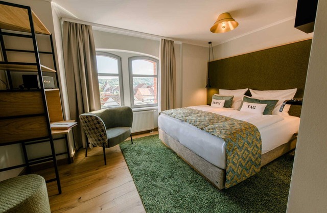 Double Standard - Weinhotel Freylich Zahn