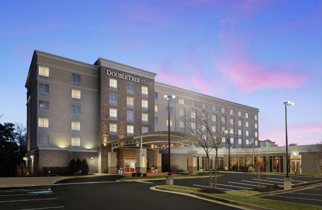 DoubleTree Richmond Airport