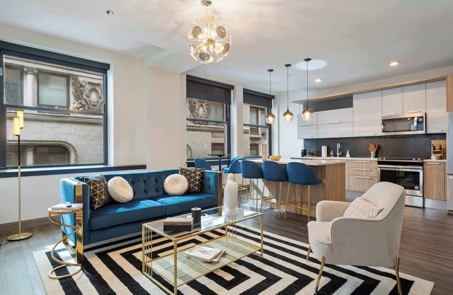 Downtown 2BR: Unique Amenities, Ideal for Tourism