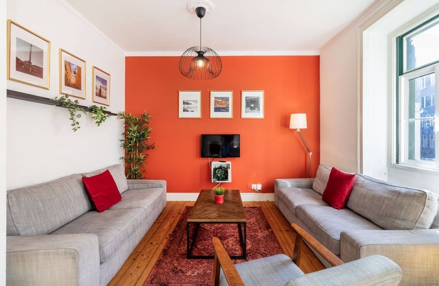 Downtown Avenue Duplex by Central Hill