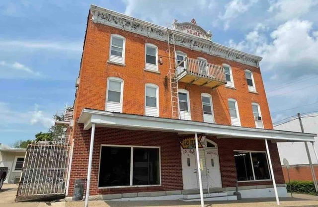 Downtown Columbus 2 bedroom unit with great views!