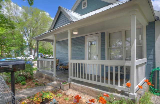 Downtown Cottage