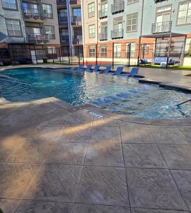 Downtown Dallas 2bd free parking