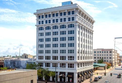 Downtown Luxury by Suite Nation