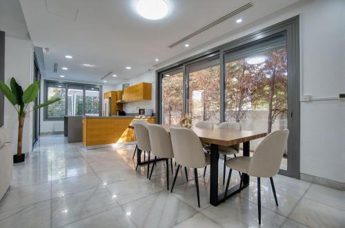 DownTown Villa 2