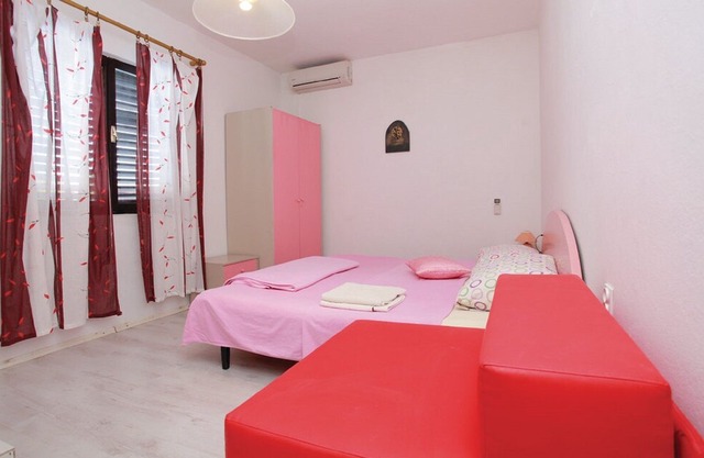 Dragan's Den - Double Ensuite Room