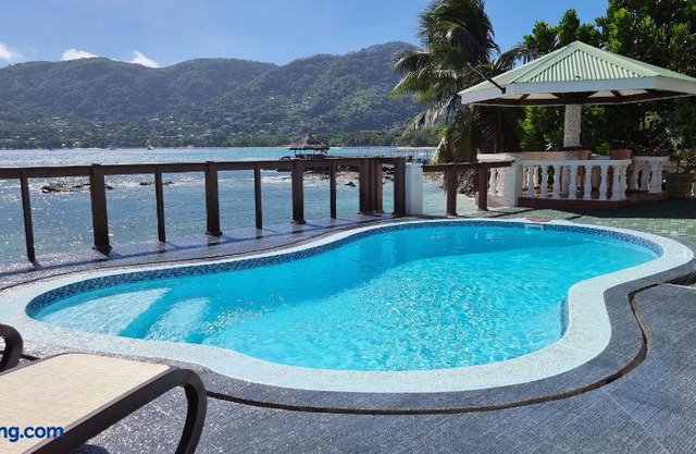Drake Seaside Studio Apartments