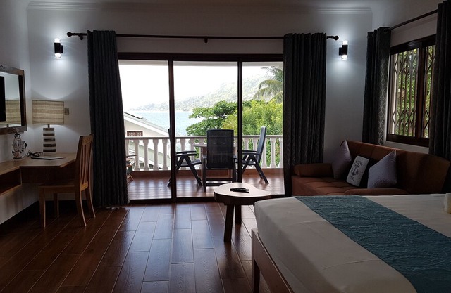 Drake Seaside Studio - Top Floor
