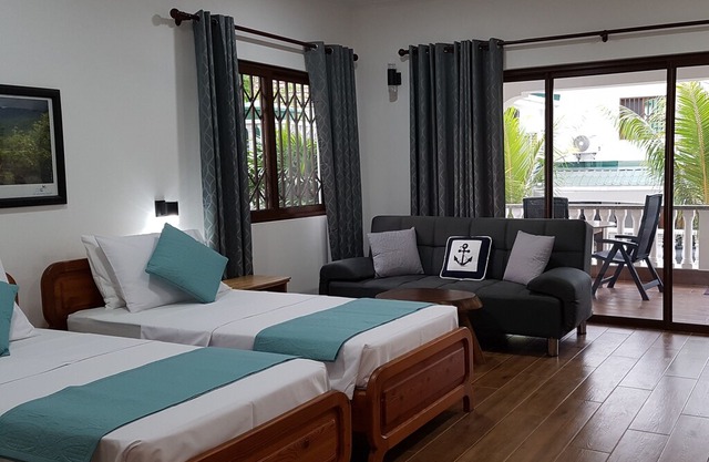 Drake Seaside Studio - Twin Room/ground floor