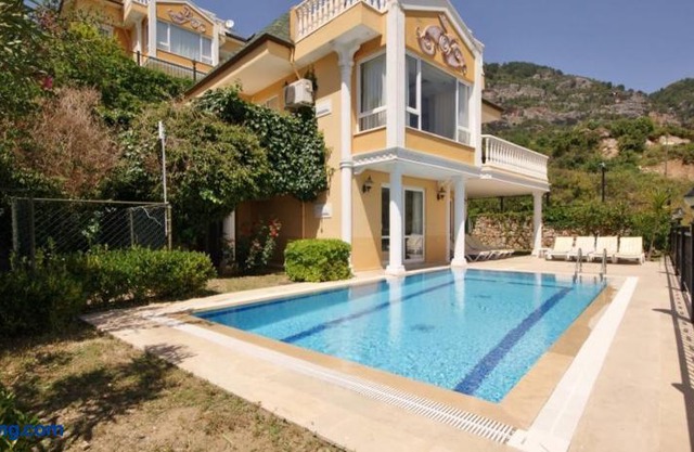 Dream Holiday Villa 