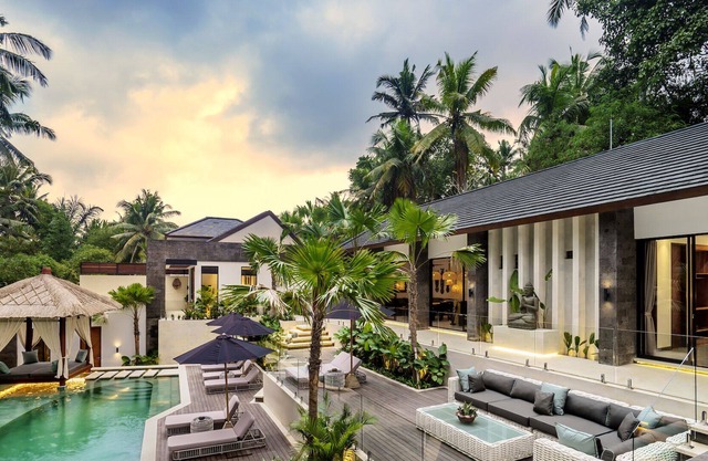 Dreamy 5 BR Villa Escape w/ Lush Jungle View