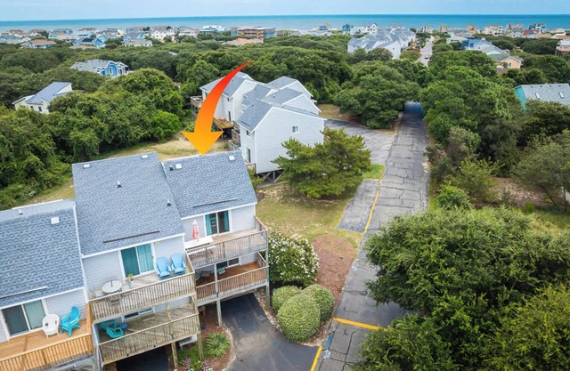 Duck Condo, 5 min walk to beach w/community pool!