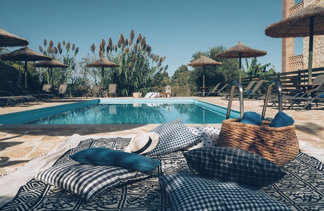 Duplex Boutique Maisonettes, with a big Shared Pool, and Private SPA