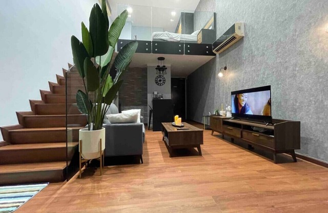 Duplex Cyber View Apartment - Netflix