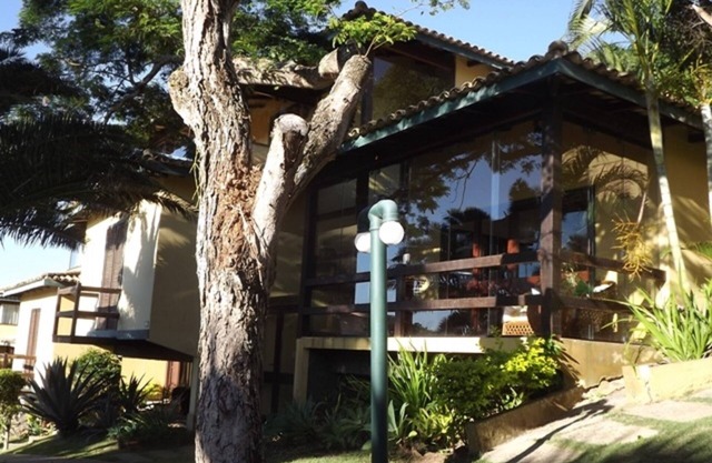 Duplex House in Gated Community in João Fernandescom Sea View. Opportunity.