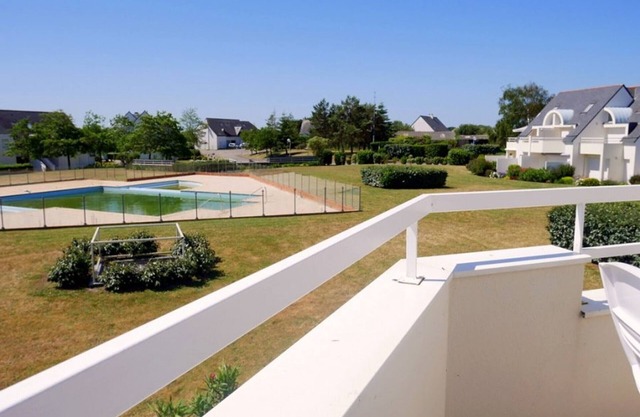 Duplex in Carnac - 2BR - Pool Access - Near Beach - Sleeps 6