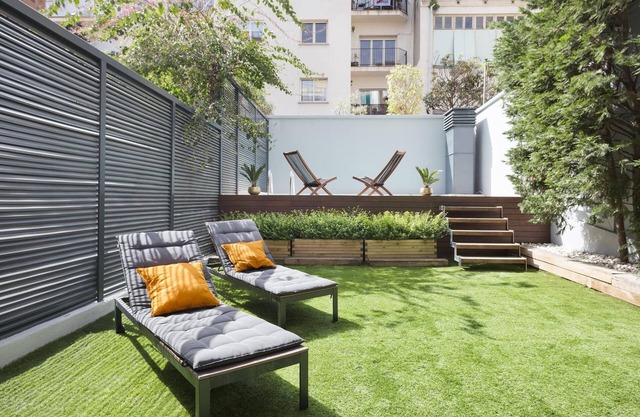 Duplex with Exclusive Garden and Pool for 10