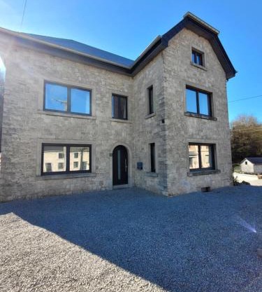 Durbuy, l Olivier, Maison charmante 4 façades en pierre du pays