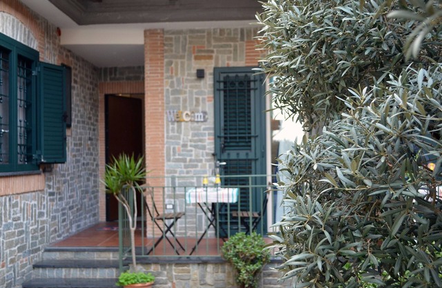 Elegant triple room in delux apartment with parking space
