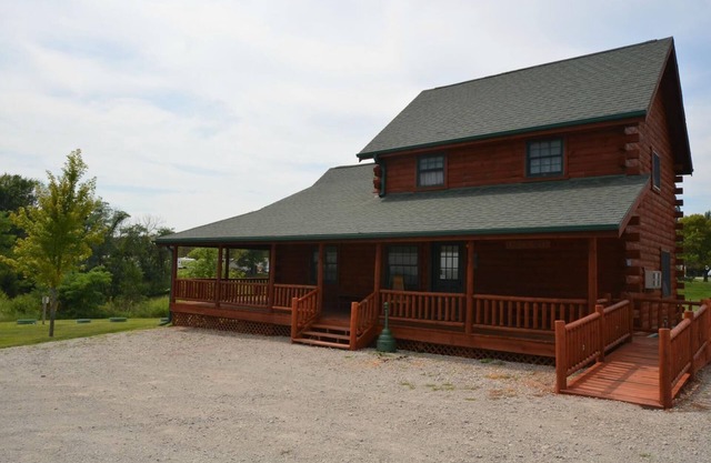 Eagle's Nest - Sleeps up to 10