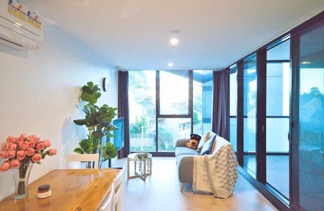 Easeful Canberra CBD 2BR Apt