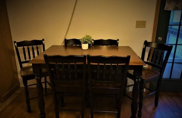 Easy Access King and Queen Nestled Ranch!