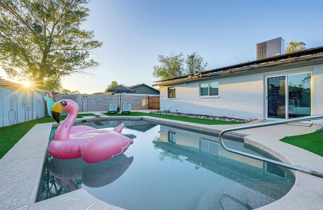 Easy Walk to Dtwn Gilbert, Family-Friendly Oasis!