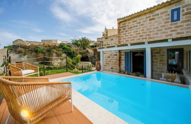 Ecce Homo - Salt Dwelling - Villa and Pool