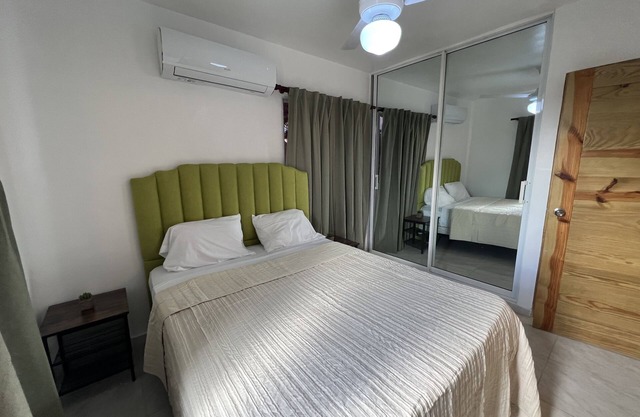 Eclectic and Cozy APT In El Paraiso Cabrera - 2 Min From Downtown