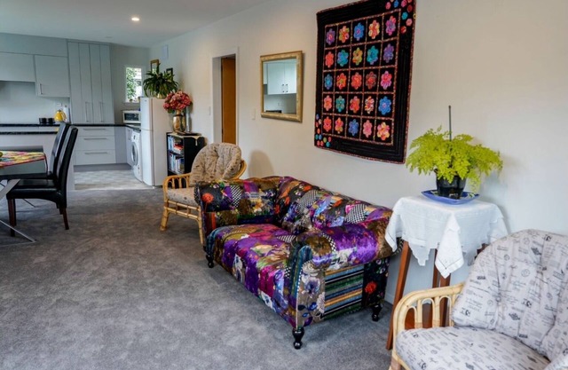 Eclectic Cottage Holiday FREE Wi-Fi