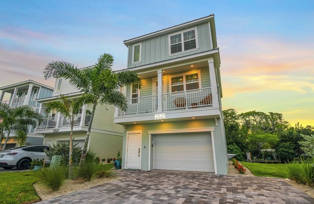 Eco-Friendly Canal Home with Dock, Near Anna Maria Island