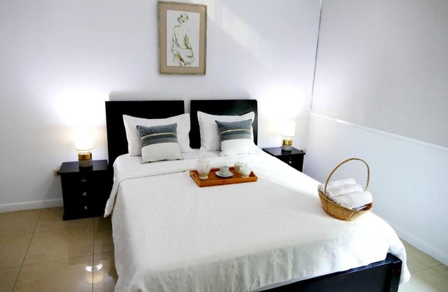 Ecusuites Puerto Santa Ana - River Junto a Hotel Wyndham
