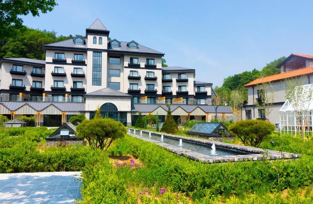 Eden Paradise Hotel