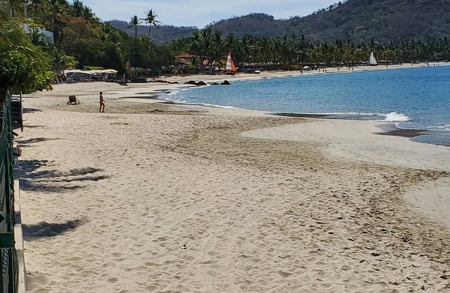 El Nido, Casa 2 - GORGEOUS BAY VIEWS - NOBODY BETWEEN YOU AND THE WATER