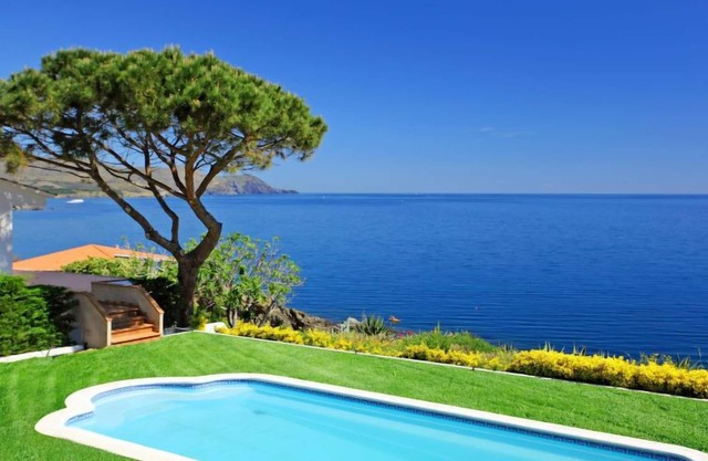 El Paraiso by Interhome