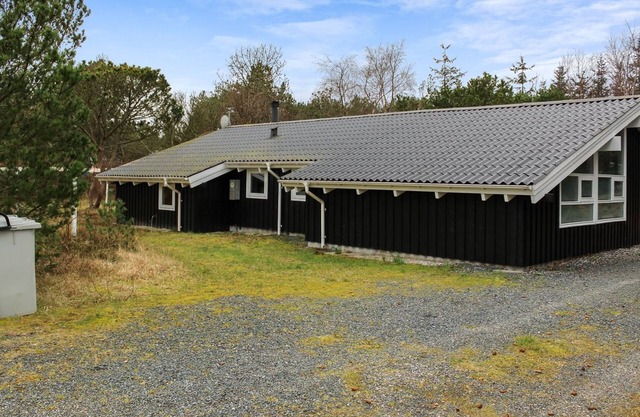 "Eldmar" - 500m from the sea by Interhome
