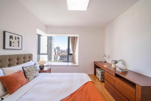Elegant 2 Bedroom Apartment Yongxin Century Walk to Parks