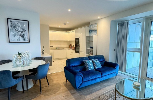 Elegant 2 Bedroom Apartment in Grand Canal