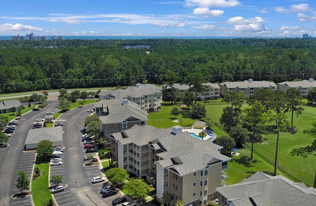 Elegant and Spacious Myrtle Beach Condo Overlooking Magnolia Pointe Lake