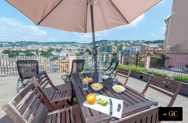 Elegant Apartment with a Breathtaking View over the Renaissance Genoa.