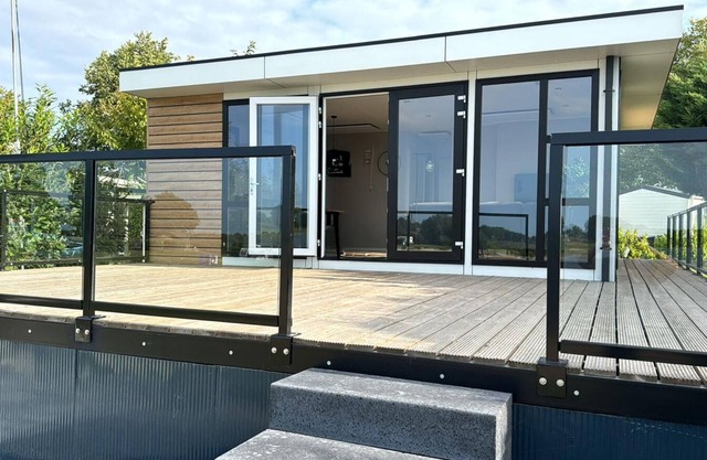 Elegant chalet for 4 people with 2 bathrooms, a terrace, free WiFi, and a luxury kitchen.
