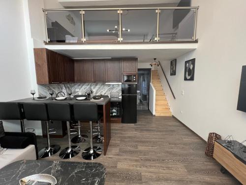 Elegant Loft 2