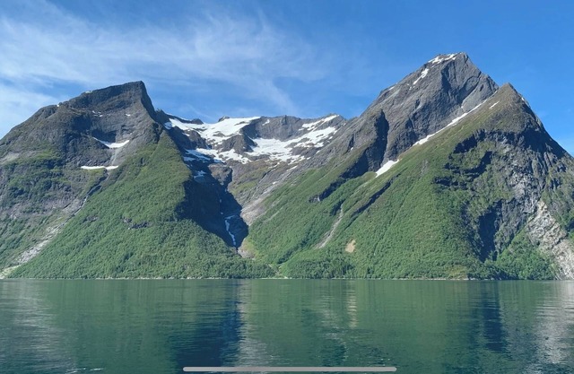 Elegant new apartment with sea view. Best location in Aalesund