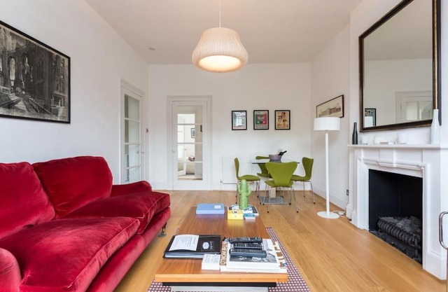 Elegant, self contained, 1 bed in Victorian villa