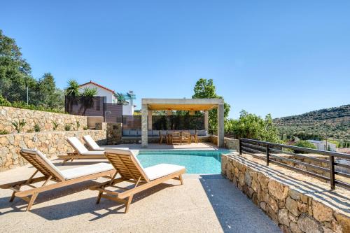 Elena's Sunset Villa