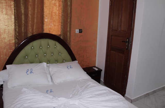 Elu Hotel Chambre Deluxe - Bonamoussadi