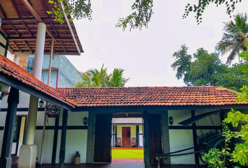 Enara House